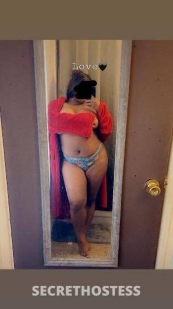 Tink, 25  female escort, Chambana