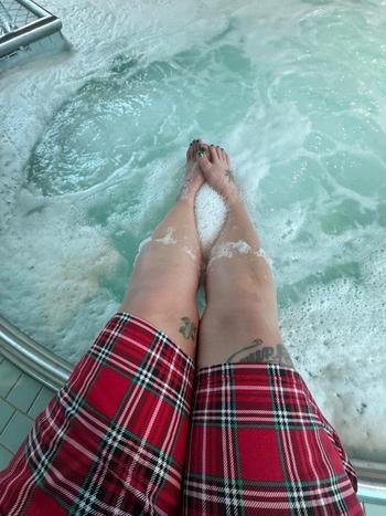 Clair, 25  female escort, Chambana