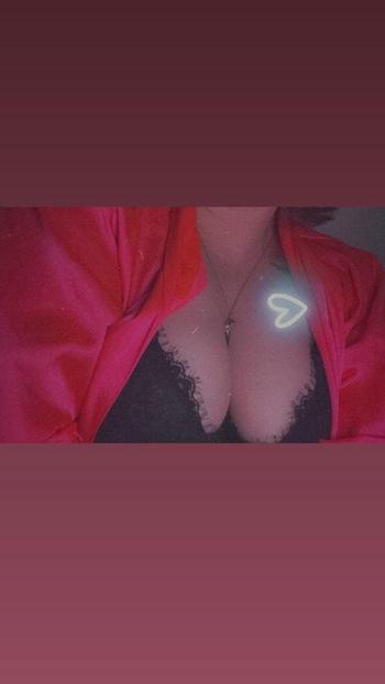 Taylorr, 29  female escort, Chambana