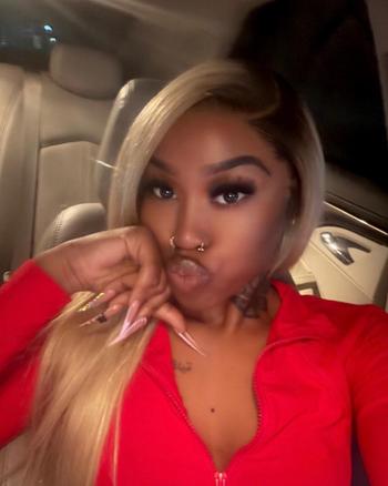 Aiko, 20  female escort, Chambana