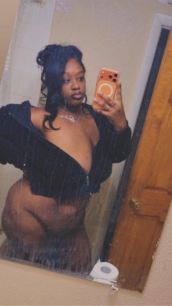 779-256-1154, 29  female escort, Chambana